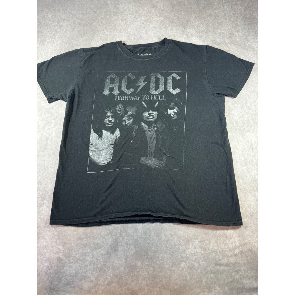 AC/DC highway to hell tshirt